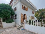 Girne Alsancakta satılık 5+2 özel villa
