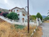 Girne Alsancakta satılık 5+2 özel villa