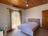 Girne Alsancakta satılık 5+2 özel villa