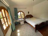 Girne Alsancakta satılık 5+2 özel villa