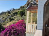 Girne Alsancakta satılık 5+2 özel villa