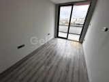 Girne Merkez, Ticari İzinli Satılık 3+1 Büyük Ofis 280.000 STG / +905338202346