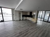 Girne Merkez, Ticari İzinli Satılık 3+1 Büyük Ofis 280.000 STG / +905338202346