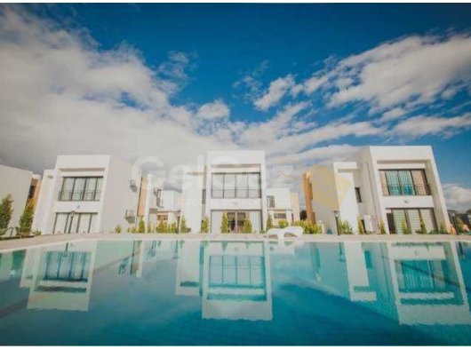 Ortak Havuzlu İki Yatak Odalı Müstakil Villa