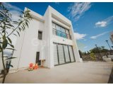Ortak Havuzlu İki Yatak Odalı Müstakil Villa