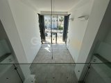 Girne'de Merkez Lord Palace Yanında Cadde Üzeri Kiralık Dükkan 2200 STG / +905338202343
