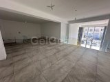 Girne'de Merkez Lord Palace Yanında Cadde Üzeri Kiralık Dükkan 2200 STG / +905338202343