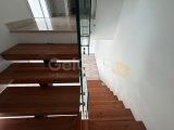 Girne Merkez, Lord Palace Yakınında Kiralık Ticari İzinli Dubleks Ofis 1.050 STG / +905338202346  