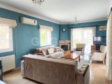 Kıbrıs Girne Bellapais'te Özel Havuzlu ve Geniş Kullanım Alanlı Kiralık 3+1 Villa