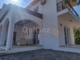 Kıbrıs Girne Bellapais'te Özel Havuzlu ve Geniş Kullanım Alanlı Kiralık 3+1 Villa