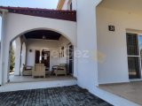 Kıbrıs Girne Bellapais'te Özel Havuzlu ve Geniş Kullanım Alanlı Kiralık 3+1 Villa