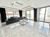 Girne Çatalköy Bölgesinde Denize Yürüme Mesafesinde Kiralık Lüks Villa