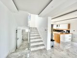 Girne Çatalköy Bölgesinde Denize Yürüme Mesafesinde Kiralık Lüks Villa