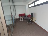 Girne'de Merkez, Cadde Üzeri 4 Katlı Teraslı Kiralık Dükkan 4050 STG / +905338202343