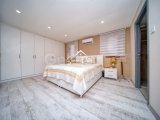 Girne Merkezinde Satılık Özel Konumlu 4+2 Villa