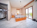 Girne Merkezinde Satılık Özel Konumlu 4+2 Villa