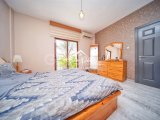 Girne Merkezinde Satılık Özel Konumlu 4+2 Villa