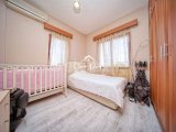 Girne Merkezinde Satılık Özel Konumlu 4+2 Villa