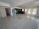 Girne'de Merkez, Pasha Otelin Yanında Ticari İzinli Kiralık 2+1 Ofis 2.000 STG / +905338202343