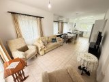 Girne Karaoğlanoğlu'nda Havuzlu Sitede Kiralık 3+1 Twin Ev