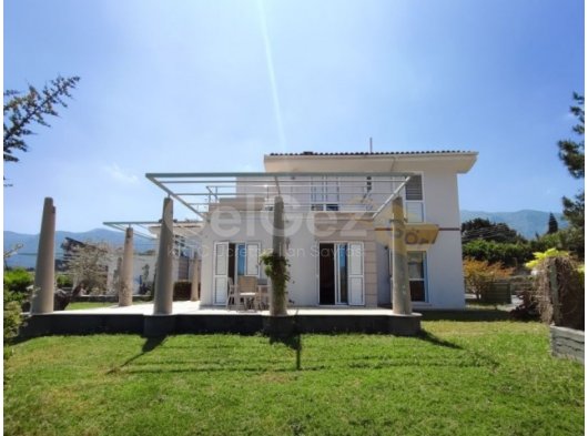Girne Ozanköy, Kiralık Eşyalı 3+1 Villa 1500STG / +905338202346