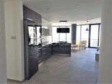 KKTC GİRNE MERKEZİNDE DENİZ VE DAĞ MANZARALI SATILIK 2+1 DAİRELER **