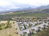 Kıbrıs Girne Çatalköy'de Dağ ve Deniz Manzaralı ve Havuzlu 4+1 Villa Satılık