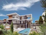 Kıbrıs Girne Çatalköy'de Dağ ve Deniz Manzaralı ve Havuzlu 4+1 Villa Satılık