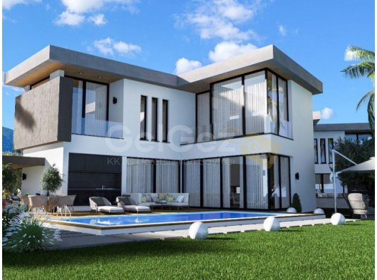 Girne Ozanköy Bölgesinde Havuzlu ve Ebeveyn Banyolu Satılık 4+1 Villalar