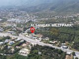 Kıbrıs Girne Alsancak Bölgesinde Necat British College'e Yürüyüş Mesafesinde Önü Kesilmeyen Dağ ve Deniz Manzaralı Satılık 1356 m2 Arazi