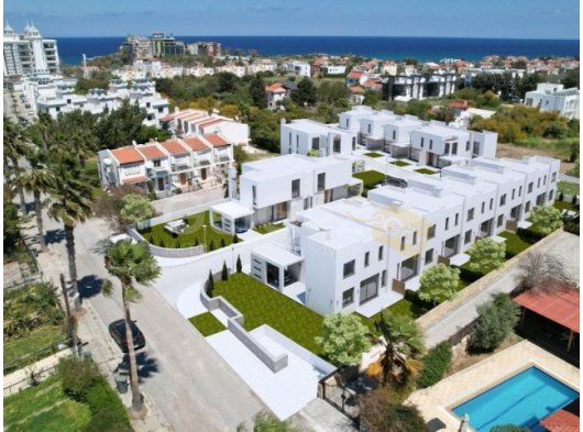 Girne Alsancak Bölgesinde Bölgesinde Ödeme Planlı Banka Yok Kefil Yok.... Taşınmaya Hazır Satılık 3+1 Villa