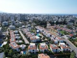 Kıbrıs Girne Doğanköy Bölgesinde Site İçerisinde Satılık Lüx 3+1 Peyzajlı Villa