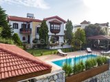 Girne Ozanköy Günlük Kiralık 4+1 Havuzlu Villa 250 STG/+905338881419