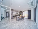 Girne Bellapais Bölgesinde, Türk Malı, Triplex, 5+2, Yüzme Havuzlu Kiralık Lüks Villa