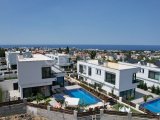 Girne Bellapais Bölgesinde, Türk Malı, Triplex, 5+2, Yüzme Havuzlu Kiralık Lüks Villa