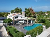 Kıbrıs Girne Bellapais Bölgesinde Satılık Türk Koçanlı 5+2 Havuzlu Süper Lüks Villa