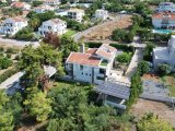 Kıbrıs Girne Bellapais Bölgesinde Satılık Türk Koçanlı 5+2 Havuzlu Süper Lüks Villa