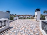 Kıbrıs Girne Doğanköy Bölgesinde Site İçerisinde Satılık Lüx 3+1 Peyzajlı Villa
