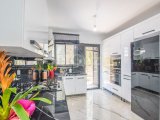 Kıbrıs Girne Doğanköy Bölgesinde Site İçerisinde Satılık Lüx 3+1 Peyzajlı Villa