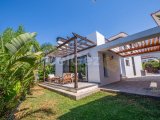 Kıbrıs Girne Doğanköy Bölgesinde Site İçerisinde Satılık Lüx 3+1 Peyzajlı Villa