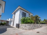 Kıbrıs Girne Doğanköy Bölgesinde Site İçerisinde Satılık Lüx 3+1 Peyzajlı Villa