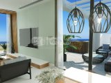 Kıbrıs Girne Esentepe Bölgesinde Deniz Manzaralı Satılık 2+1 Penthouse Daireler