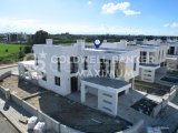 Kıbrıs Lefkoşa Bölgesinde Ödeme Planlı Banka Yok Kefil Yok.... Taşınmaya Hazır Satılık Villa