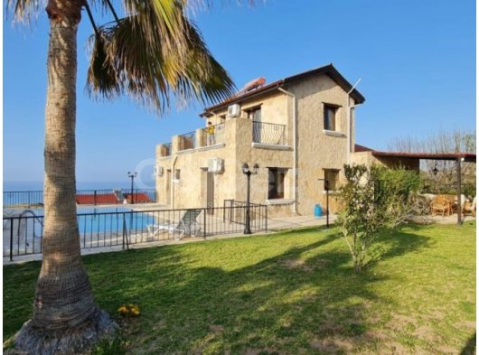 Girne Alagadı Kiralık Denize Sıfır 3+1 Villa 1800 STG/+905338881419