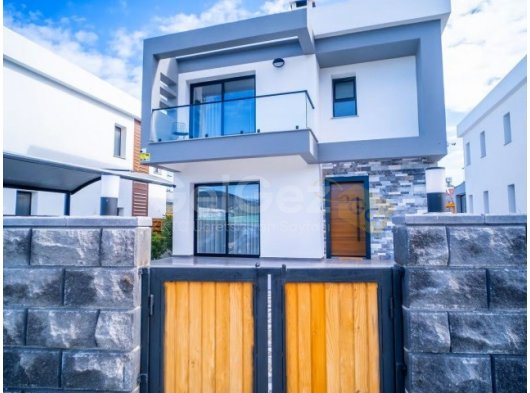 Girne Alsancak Satılık 3+1 Villa 349.000 STG/+905338881419