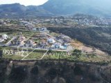 Kıbrıs Girne Arapköy Bölgesinde Kesintisiz Deniz Manzarılı Villa Yapımına Uygun 993 m2 Satılık Arsa