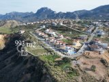 Kıbrıs Girne Arapköy Bölgesinde Kesintisiz Deniz Manzarılı Villa Yapımına Uygun 993 m2 Satılık Arsa