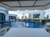 Girne Bellapais Bölgesinde 555 m2 Arsa İçerisinde Kiralık Lüx Türk Malı Triplex Villa