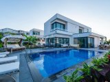 Girne Bellapais Bölgesinde 555 m2 Arsa İçerisinde Satılık Lüx Türk Malı Triplex Villa