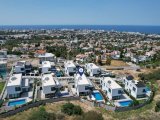 Girne Bellapais Bölgesinde 555 m2 Arsa İçerisinde Satılık Lüx Türk Malı Triplex Villa